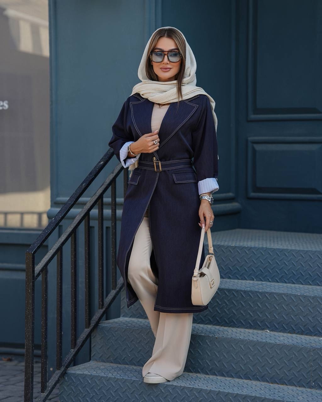 مانتو بلند یقه انگلیسی مدل دنیز / پارچه کارتیر/ مناسب ۴۴ تا 50 کیفیت تضمینی