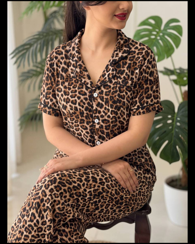 شومیز و شلوار زنانه مدل برلین / پارچه نخی وارداتی بدون آبرفت / مناسب ۳۸ تا ۴۶