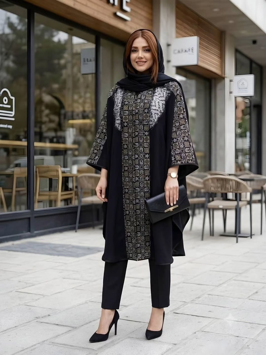 مانتو پانچ زنانه طرح ژاکارد /پارچه ترکیب شانتون مشکی درجه یک + خرج‌کار لنین سنتی باکیفیت و اصیل + تکه‌های بالاتنه ژاکارد و گیپور /۳۸ تا ۵۶